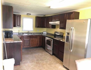 Deluxe Apartment | Private kitchen