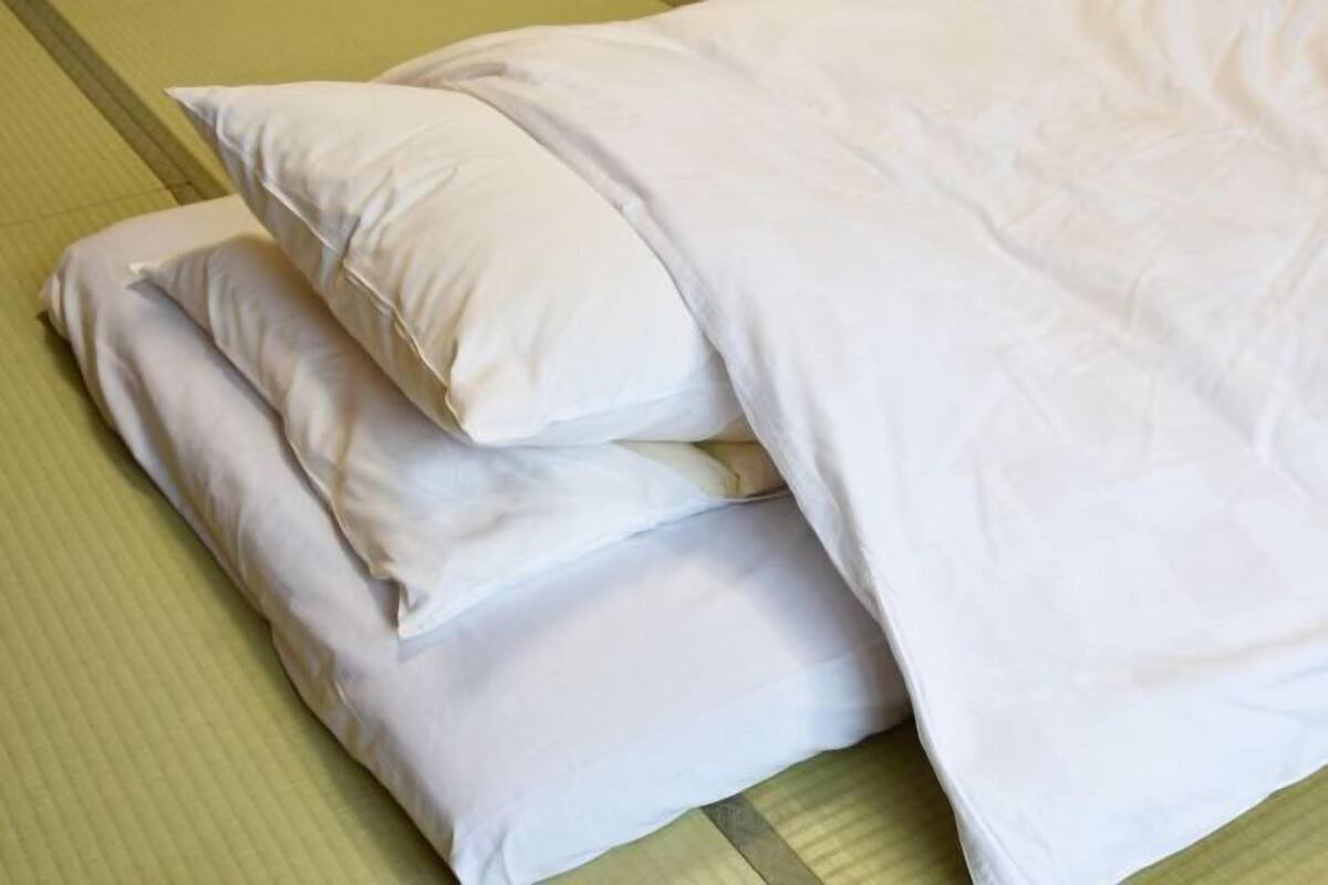 Down duvets, in-room safe, desk, blackout curtains