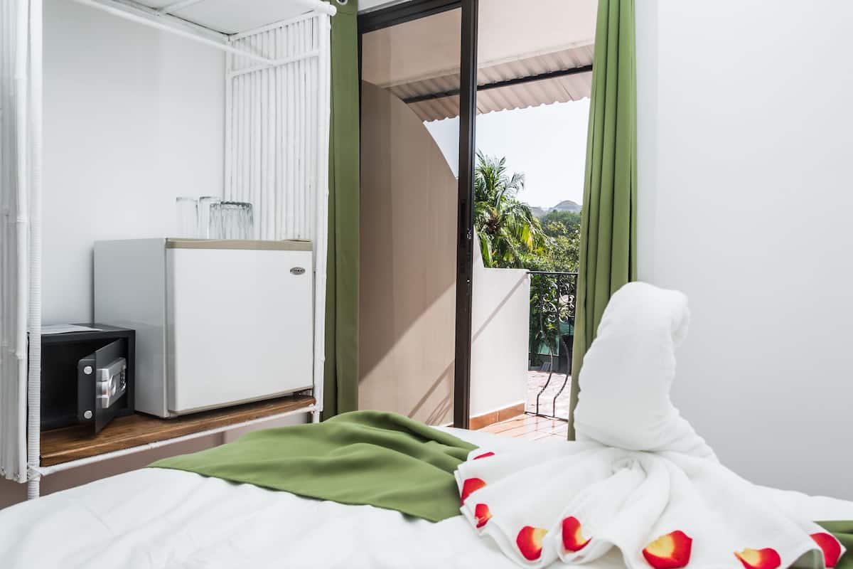 In-room safe, individually furnished, free WiFi, bed sheets