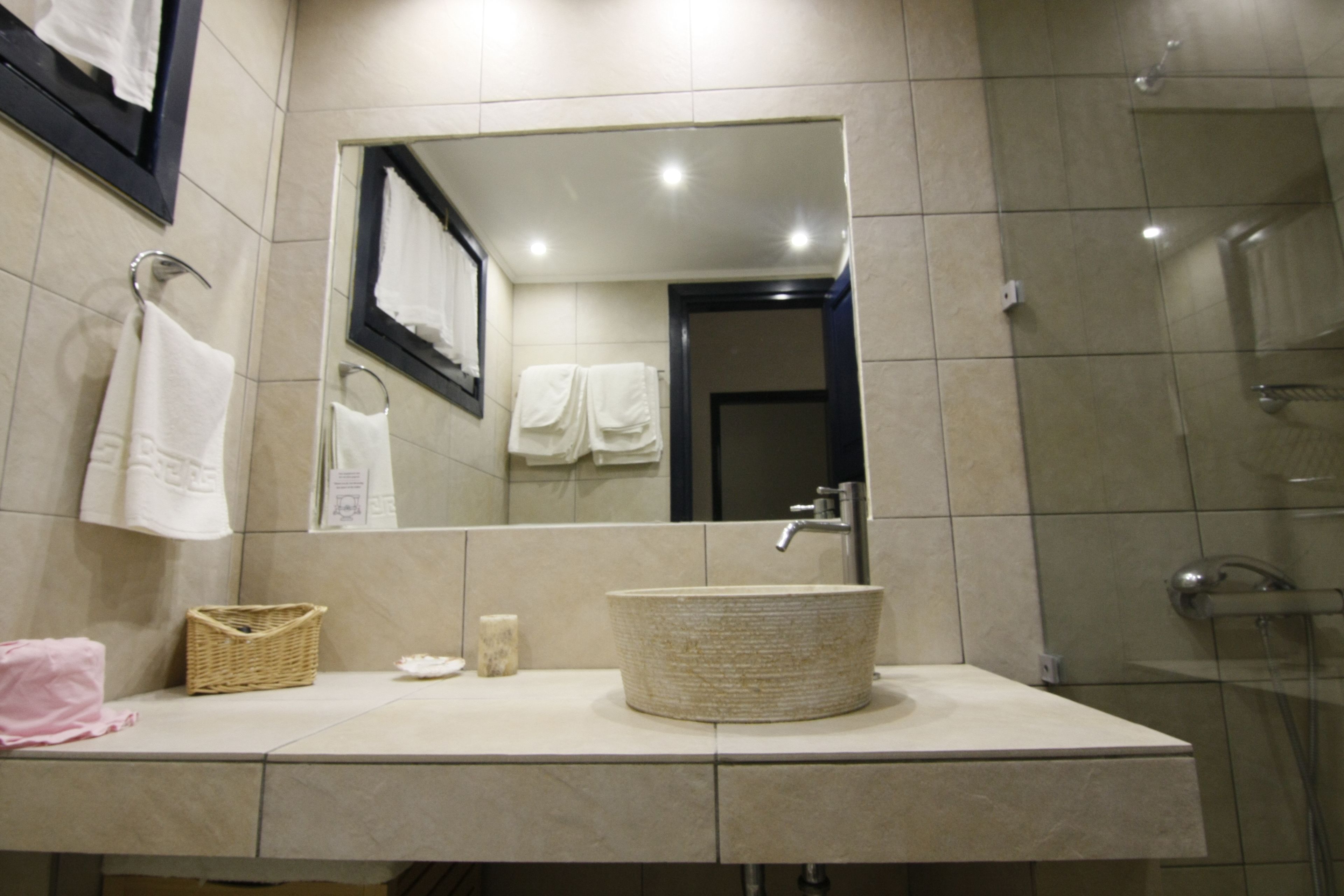 family apartment, sea view | bathroom | free toiletries, towels