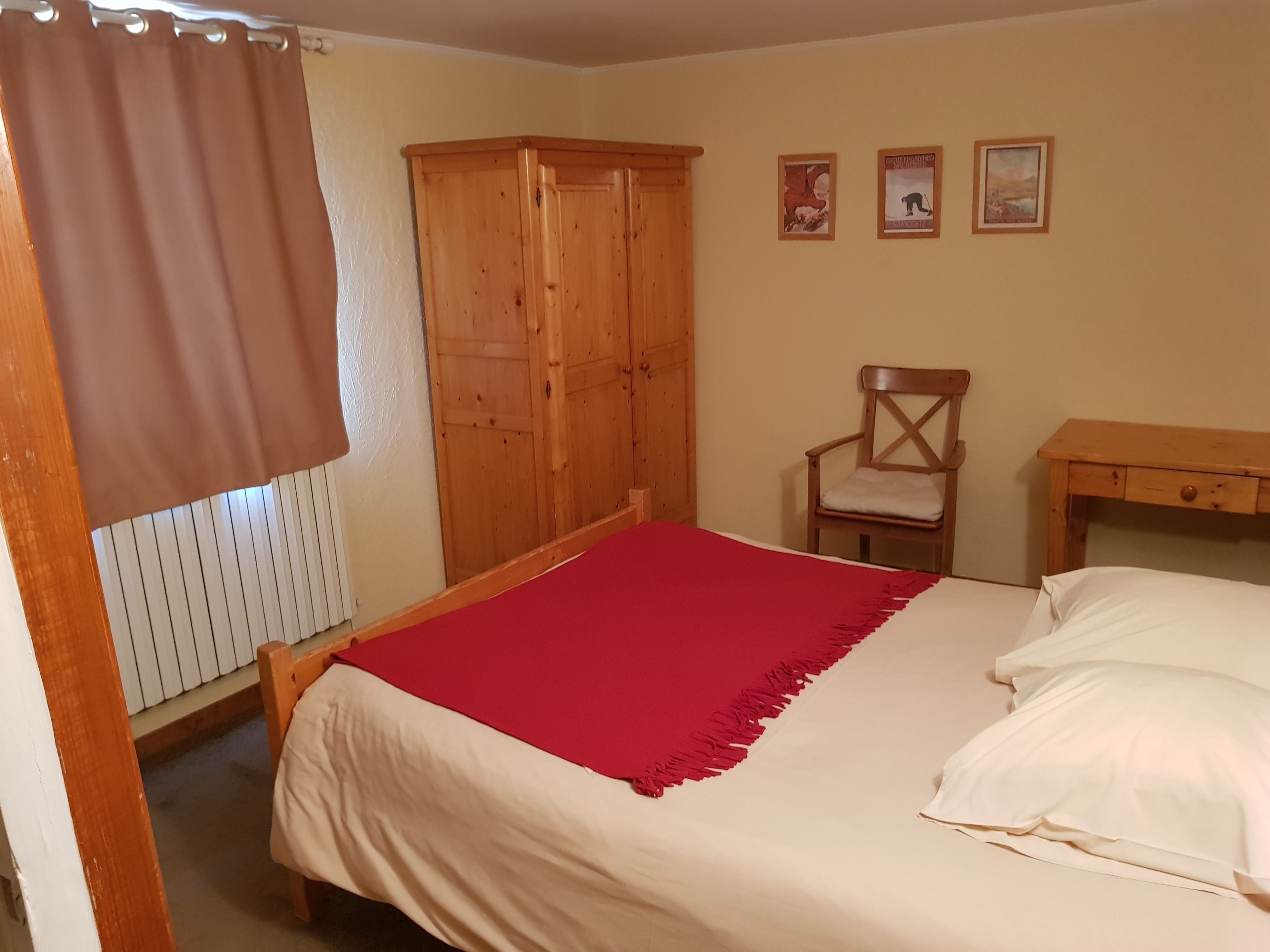 double room | desk, free wifi, bed sheets