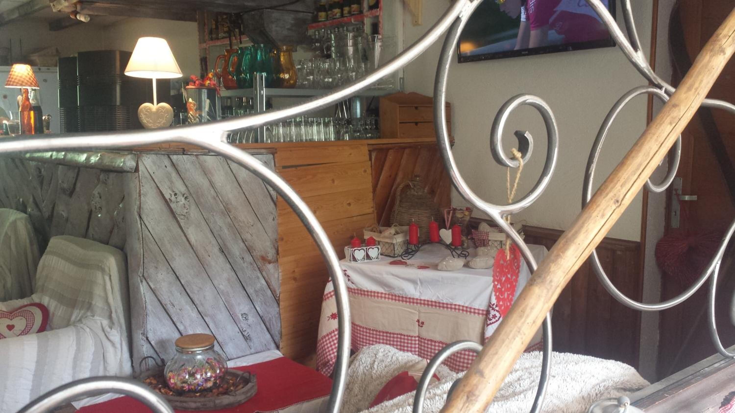 lunch and dinner served, local cuisine