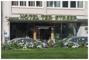 Front of property - City Partner Hotel Ter Streep (Ostend)