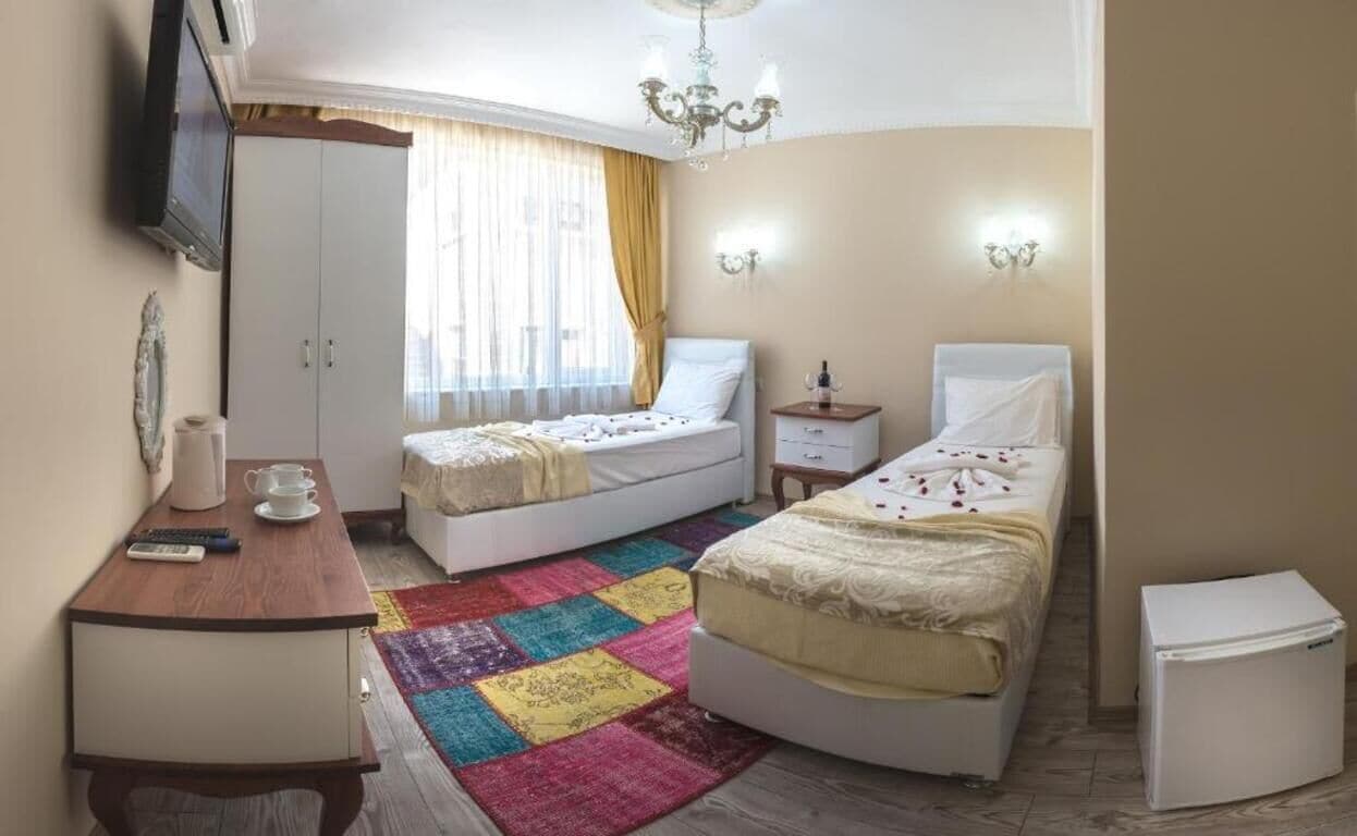 Premium bedding, in-room safe, desk, blackout curtains