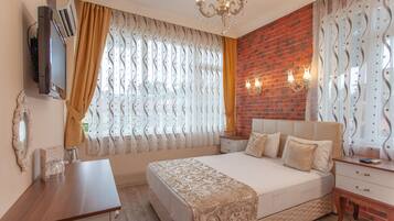 Premium bedding, in-room safe, desk, blackout curtains