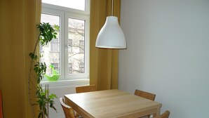 Studio | Spiseområde på rommet