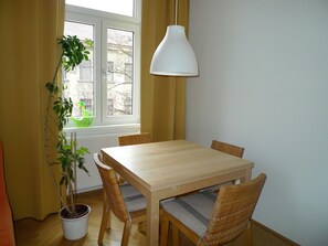 สตูดิโอ | บริการอาหารในห้องพัก