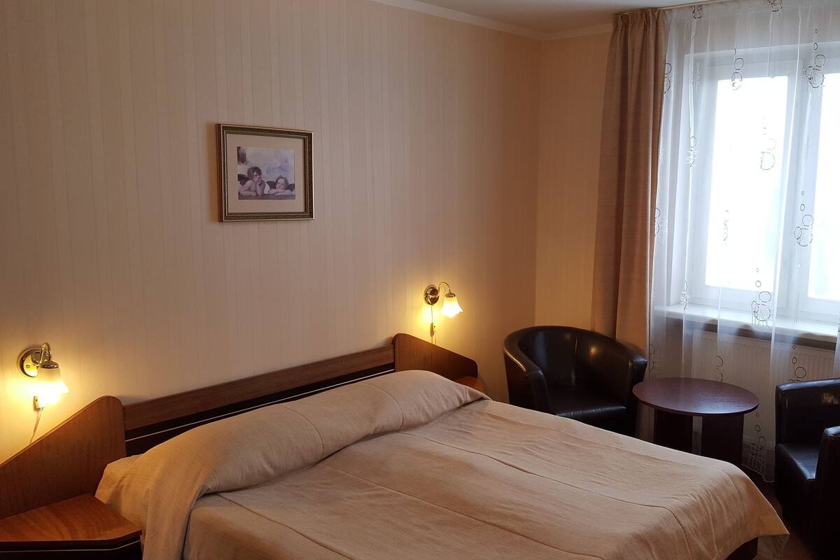 Double Room | Desk, blackout curtains, soundproofing, iron/ironing board (on request)