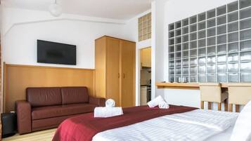 Apartment | Allergikerbettwaren, Minibar, Zimmersafe, Schreibtisch