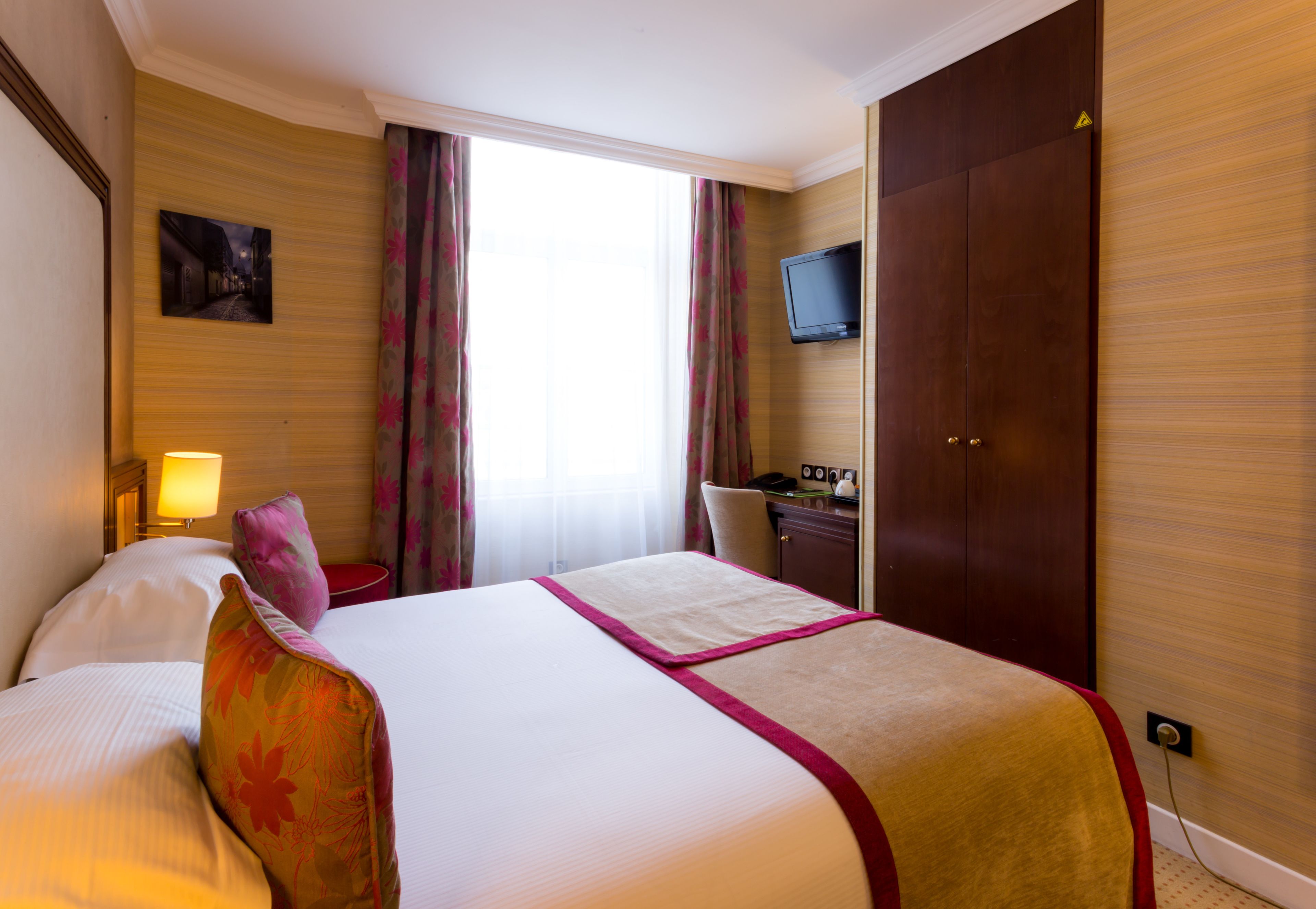 Minibar, in-room safe, desk, soundproofing
