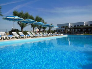 2 outdoor pools, open 9:00 AM to 7:00 PM, pool umbrellas, sun loungers - Residence Club Barbara (Ostuni)