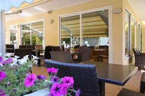 Front of property - Hotel Elisir (Rimini)