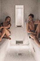 Couples treatment room(s), Turkish bath/hammam, aromatherapy, massages