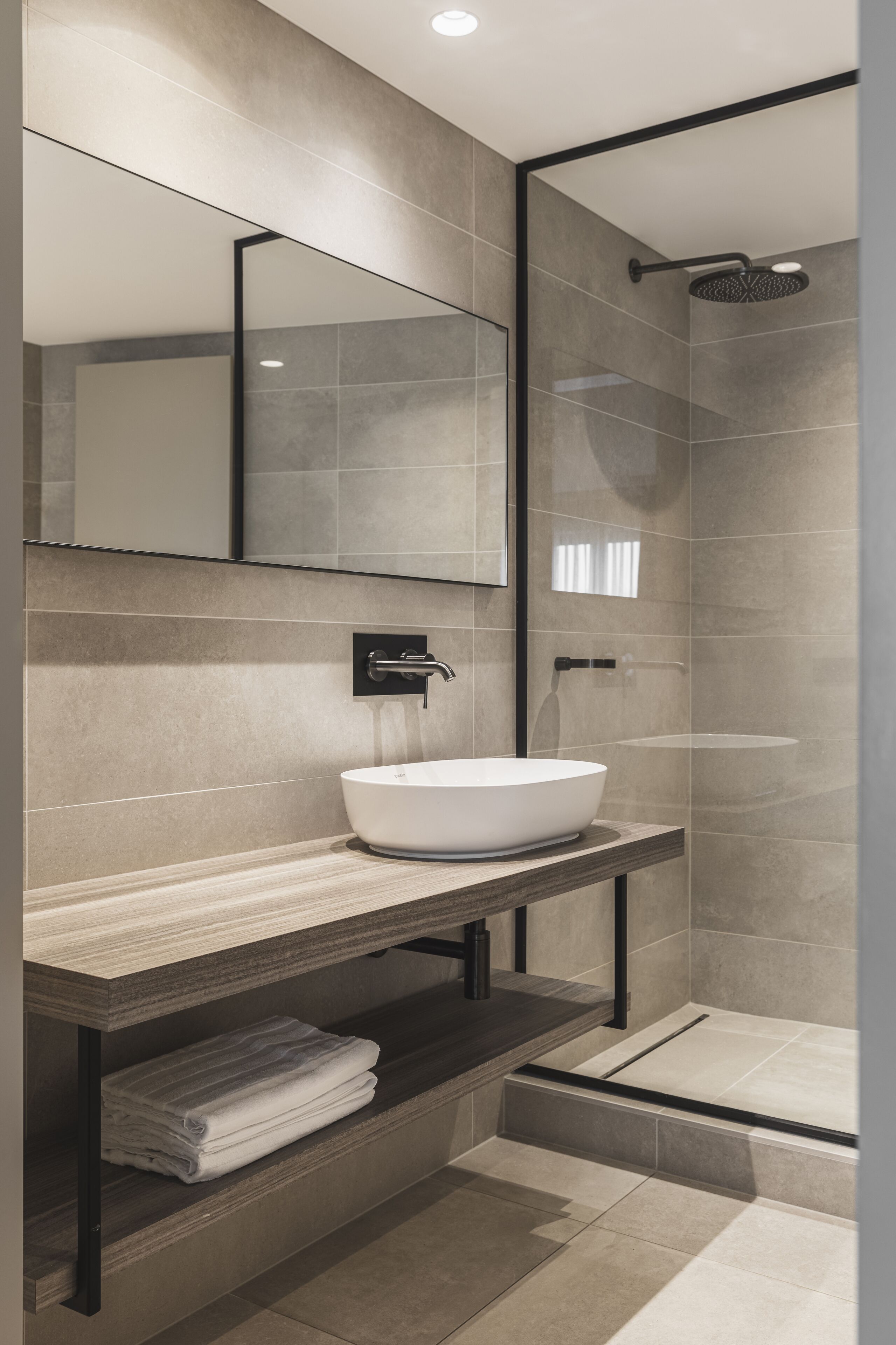 superior double room | bathroom | free toiletries, hair dryer, towels, soap