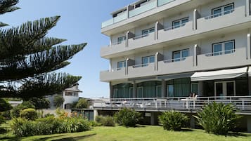 Sundeck