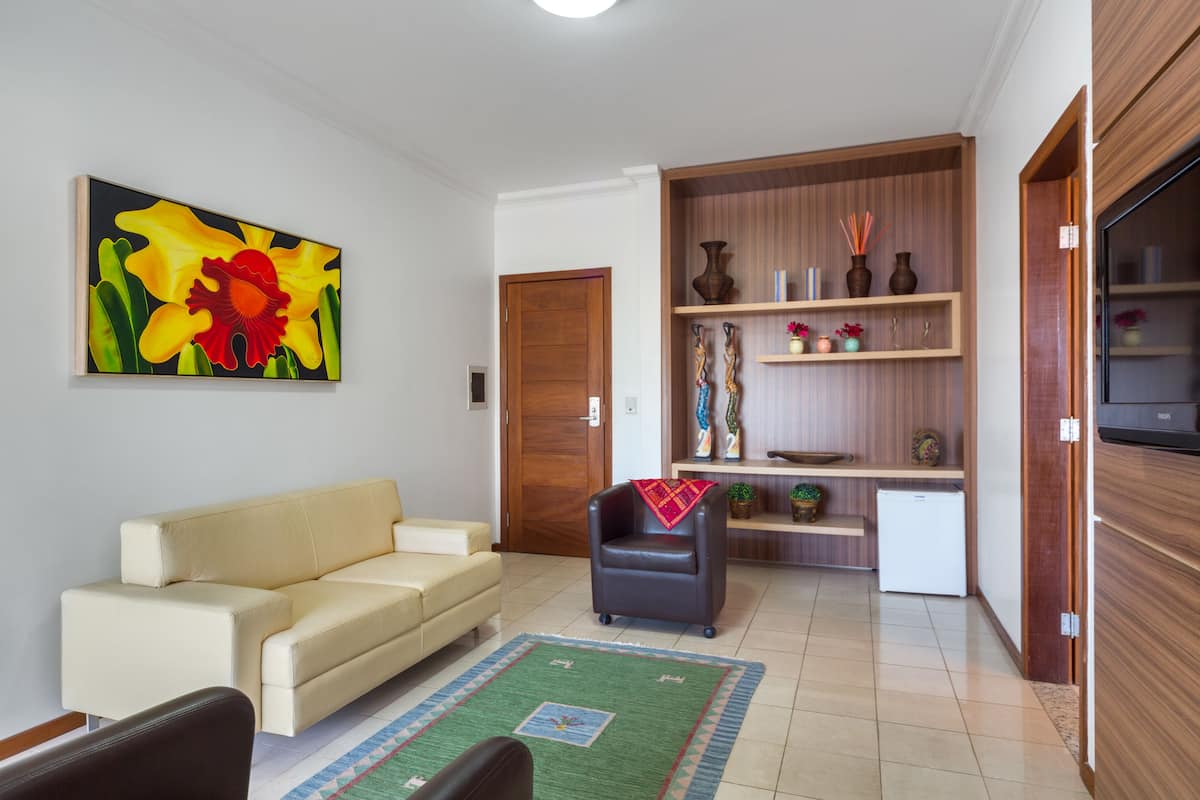 Suite Master, Vista Mar | Woonruimte | Een lcd-televisie