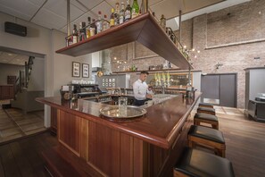 Bar (on property) - Boutique Hotel & Restaurant Cordial (Oss)