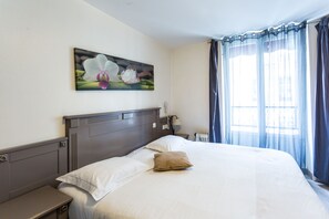 In-room safe, desk, soundproofing, free WiFi - Hôtel de l'Europe (Paris)