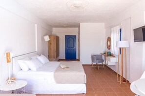 Phòng Suite Junior, quang cảnh biển | Truy cập Internet không dây miễn phí, bộ trải giường 