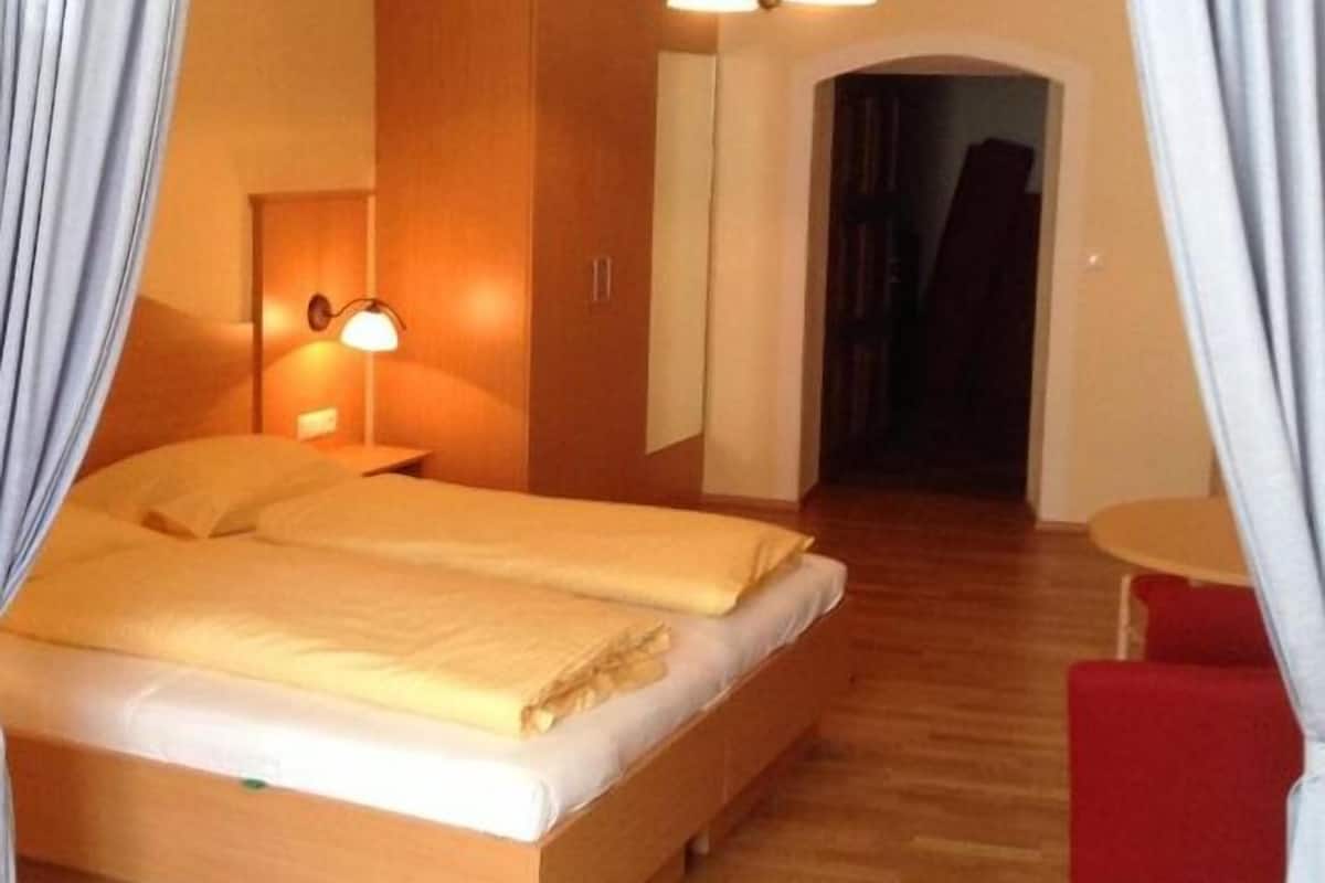 rollaway beds, free wifi