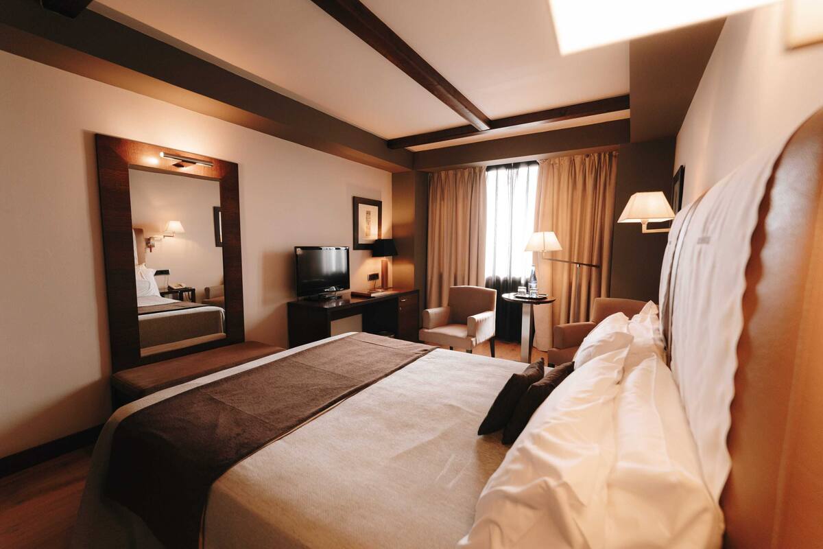 In-room safe, soundproofing, free cots/infant beds, rollaway beds