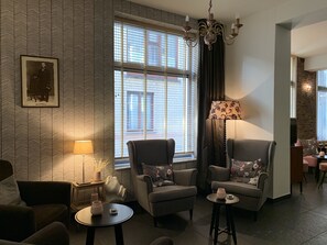 Khu tiếp khách ở sảnh