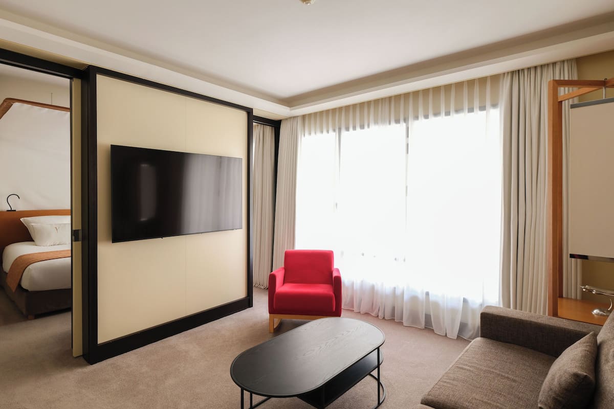 Five Style Suite | Ropa de cama de alta calidad y artículos del minibar gratis
