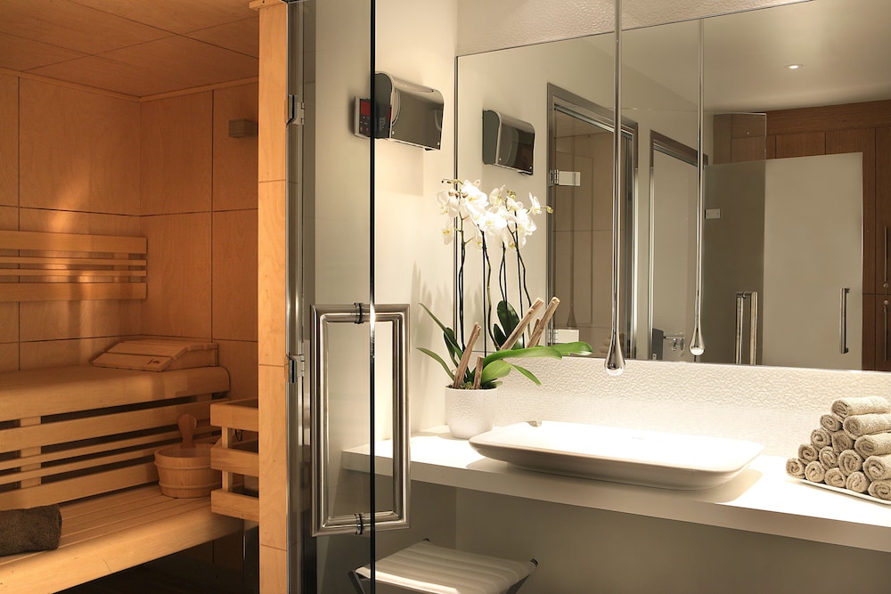 Five Seas Hotel Cannes by null