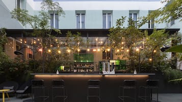Bar (en la propiedad)