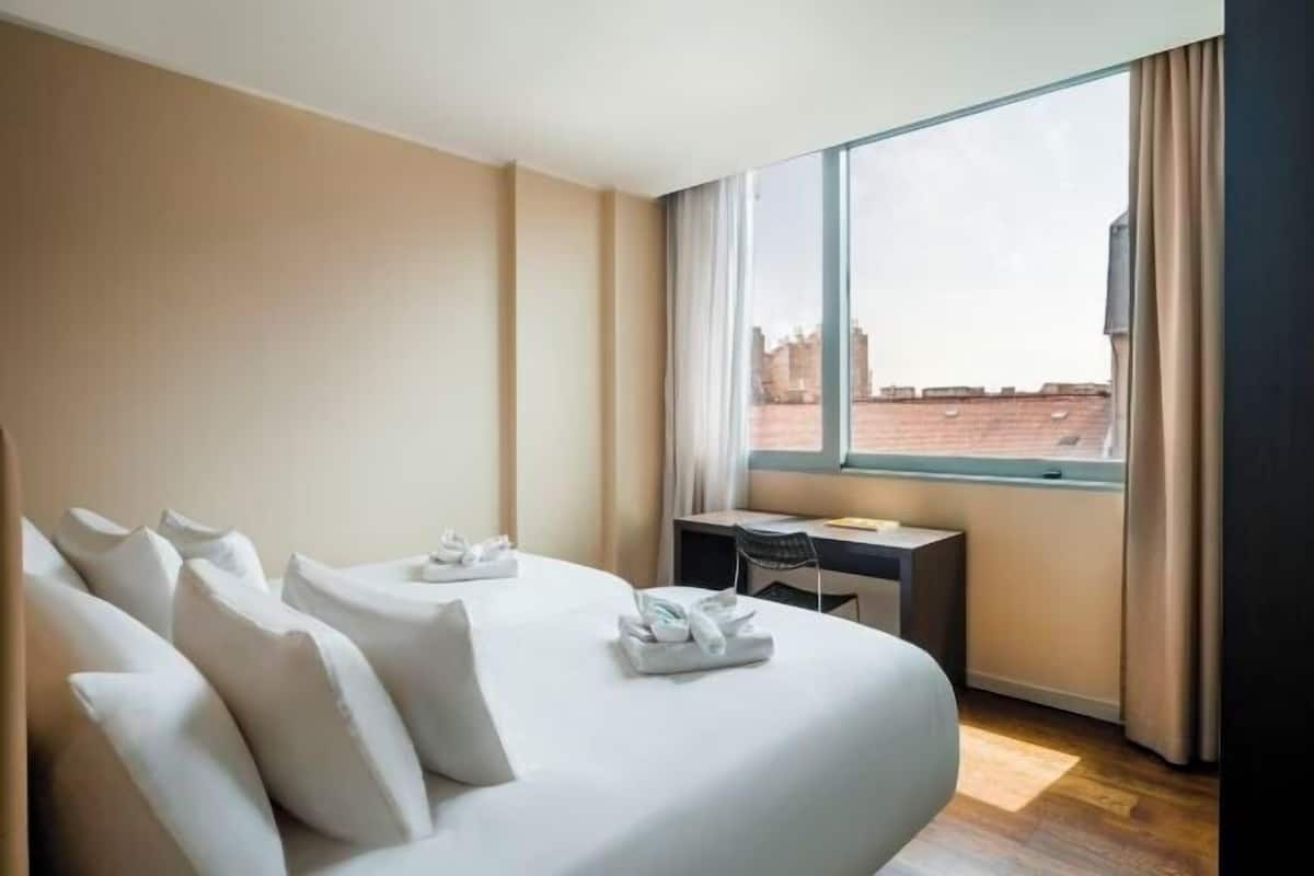 Allergiatestatut vuodevaatteet, minibaari, tallelokero huoneessa