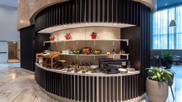 Petit déjeuner continental servi tous les jours en supplément