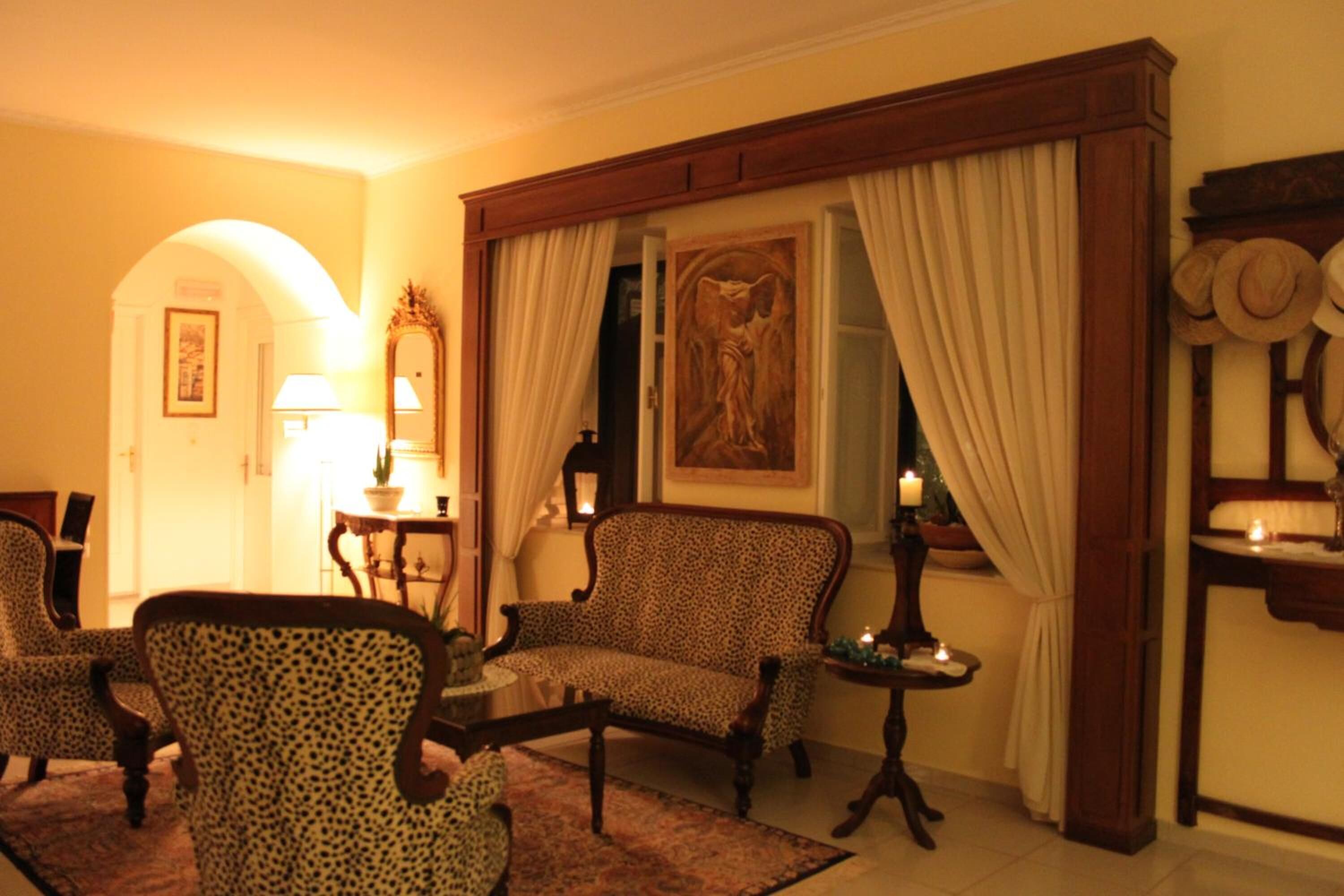 24-cm lcd tv with satellite channels, tv