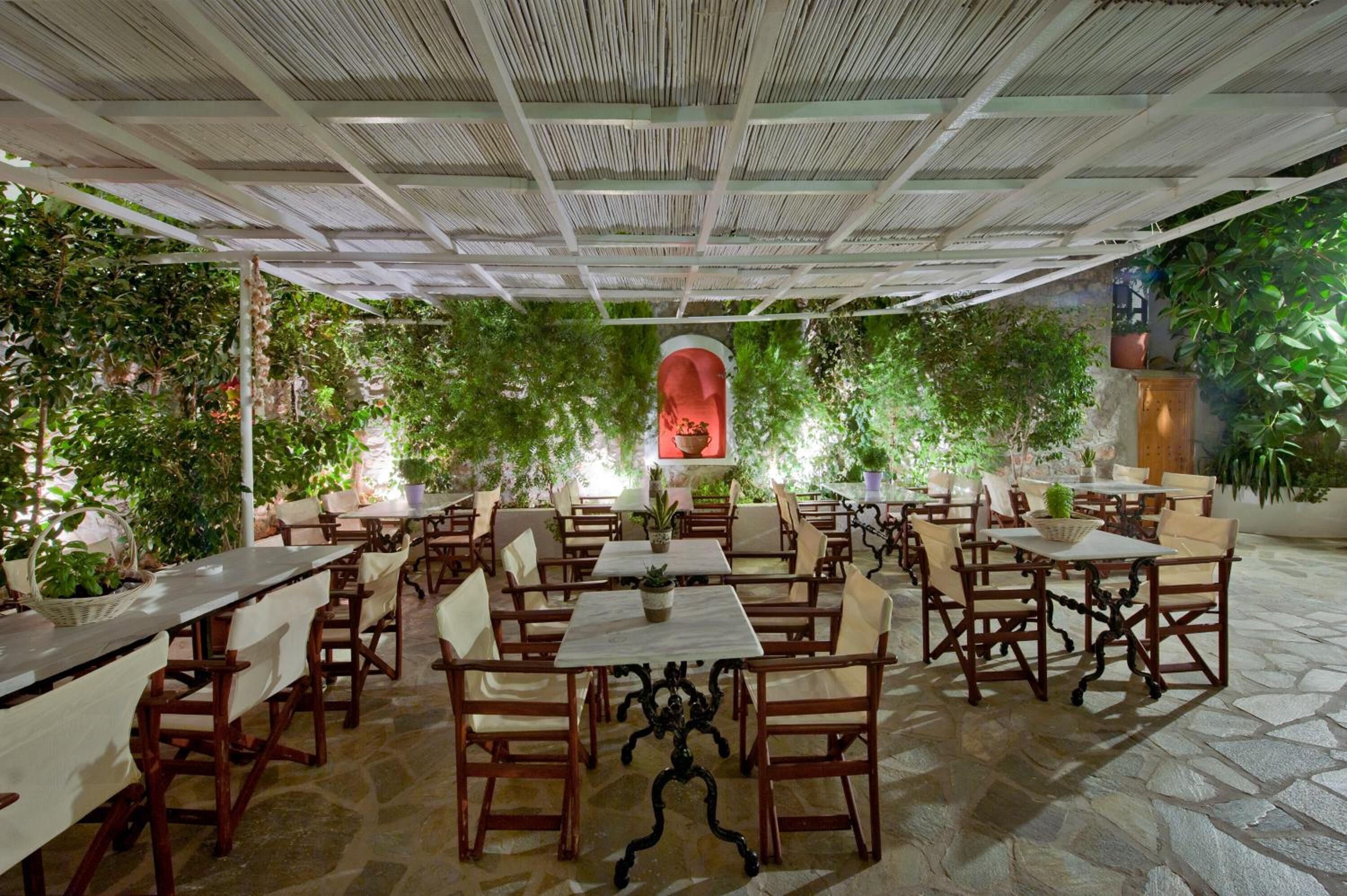 Petit déjeuner servi sur place