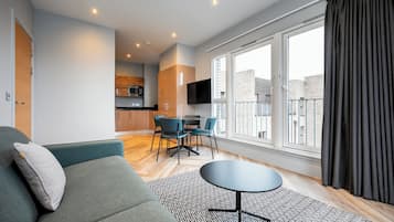Appartamento Standard, 2 camere da letto (sleeps 6) | 1 camera, tende oscuranti, ferro/asse da stiro, Wi-Fi gratuito