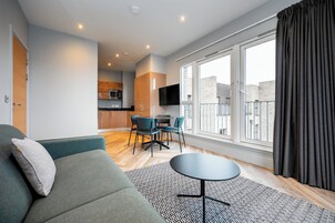 Standard Διαμέρισμα, 2 Υπνοδωμάτια (sleeps 6) | Κουρτίνες συσκότισης, σίδερο/σιδερώστρα, δωρεάν Wi-Fi, κλινοσκεπάσματα 