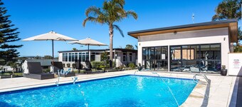 Country Comfort Amity Motel