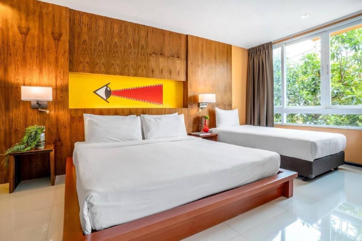 Camas con pillow-top, caja de seguridad en la habitación y escritorio