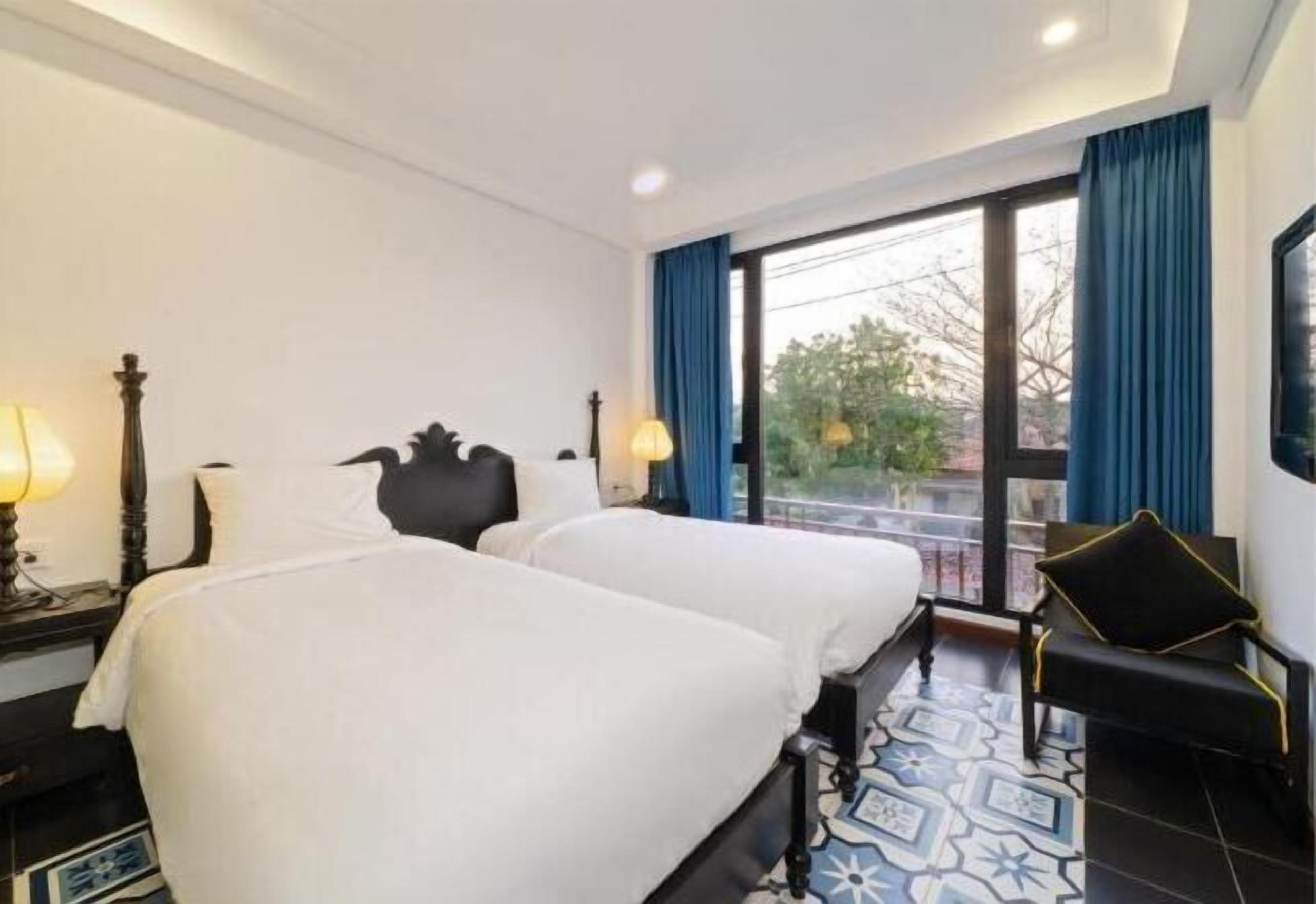 Premium-sengetøj, dundyner, senge med madrasser af memory foam, minibar