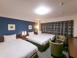 Desk, blackout drapes, free WiFi, bed sheets - Richmond Hotel Fukuoka Tenjin (Fukuoka)