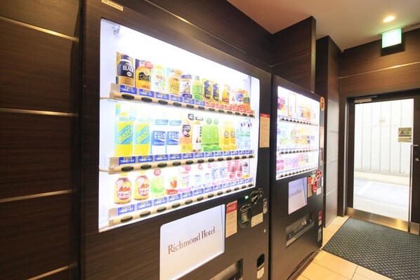 A vending machine with a variety of drinks and snacks, located in a hotel lobby. - Richmond Hotel Fukuoka Tenjin (Fukuoka)
