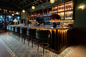 2 restaurants servant le petit déjeuner