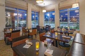 Lunch and dinner served - Hilton Garden Inn Devens Common (Harvard)