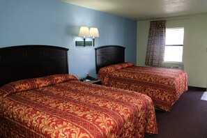 Desk, free WiFi, bed sheets, alarm clocks - Budget Inn (Stephenville)