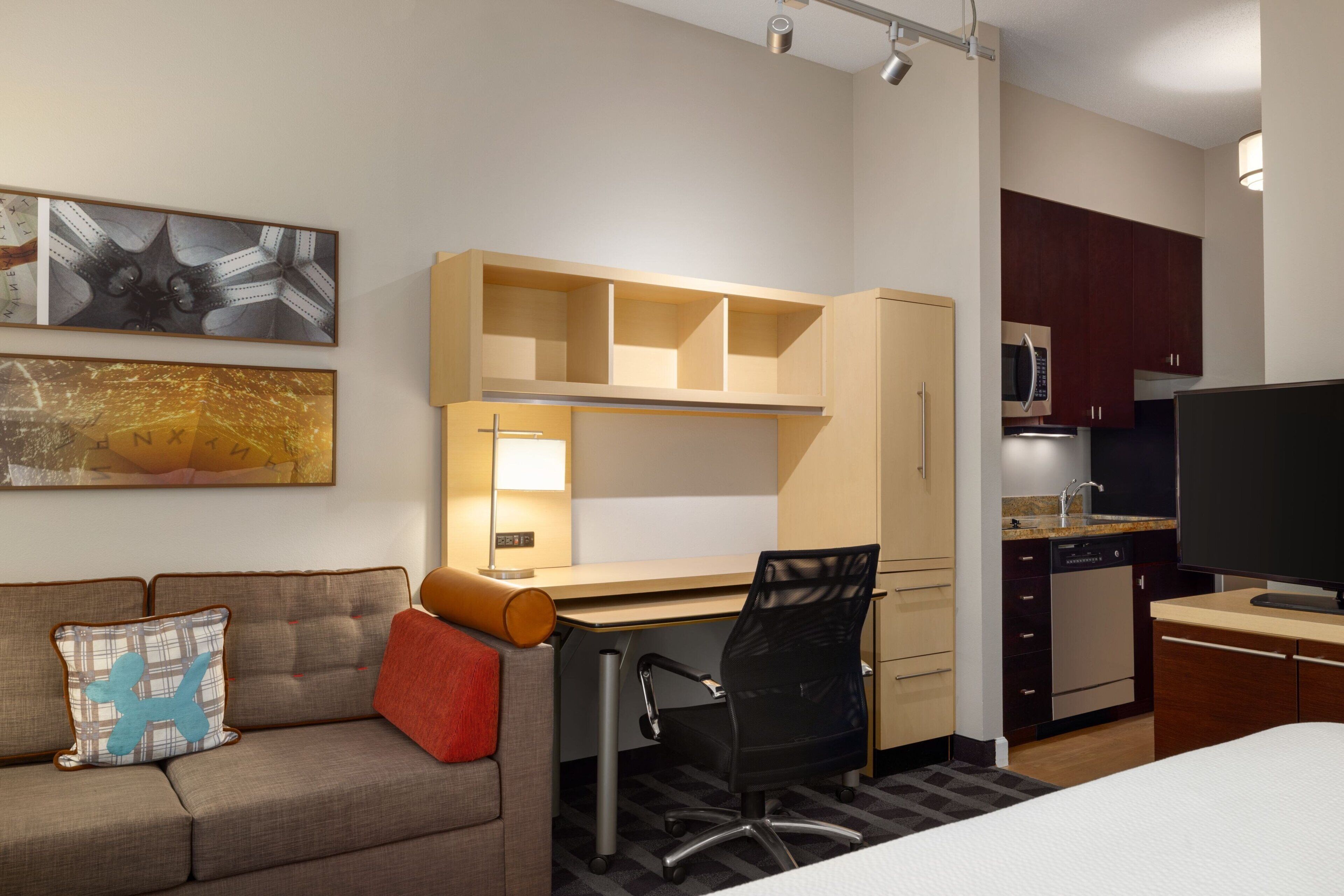 studio, non smoking | in-room safe, desk, laptop workspace, blackout curtains