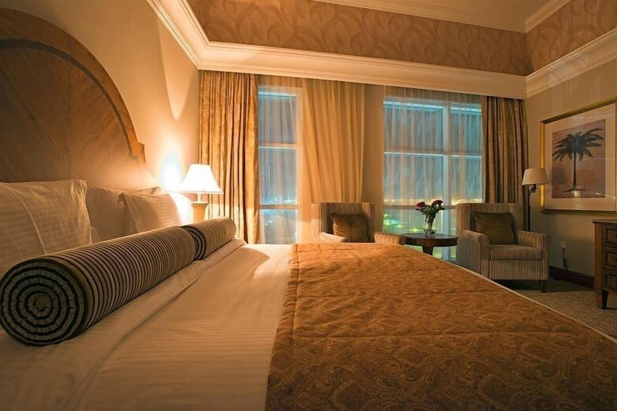 premier suite | premium bedding, down duvets, pillow-top beds, minibar