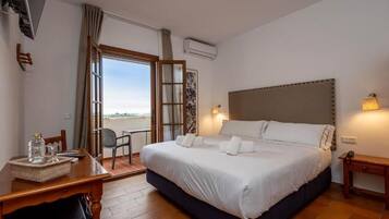 Habitación doble superior | Wifi gratis y ropa de cama