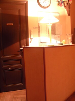 المنشأة من الداخل