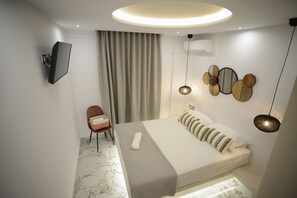 Quarto quádruplo, sacada | Individualmente decorados, individualmente mobiliados