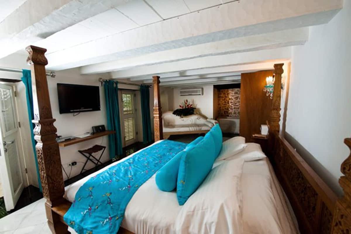 Literie de qualité supérieure, couette en duvet d'oie, minibar