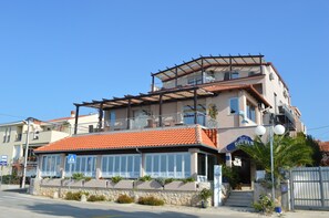 Bagian depan properti